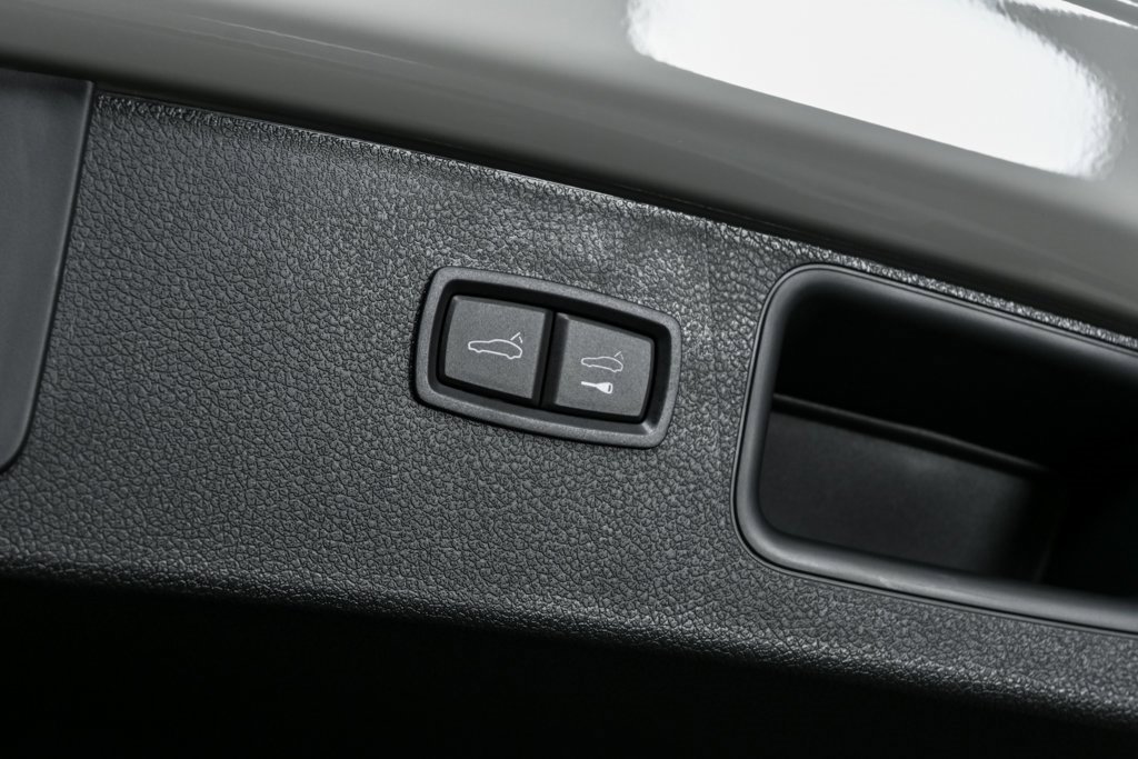 New 2026 Porsche Macan image 31