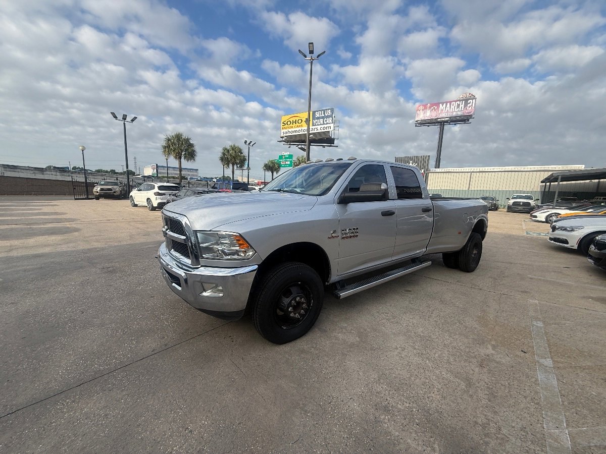Used 2018 RAM 3500 Tradesman w/ Chrome Appearance Group AWD/4WD image 9