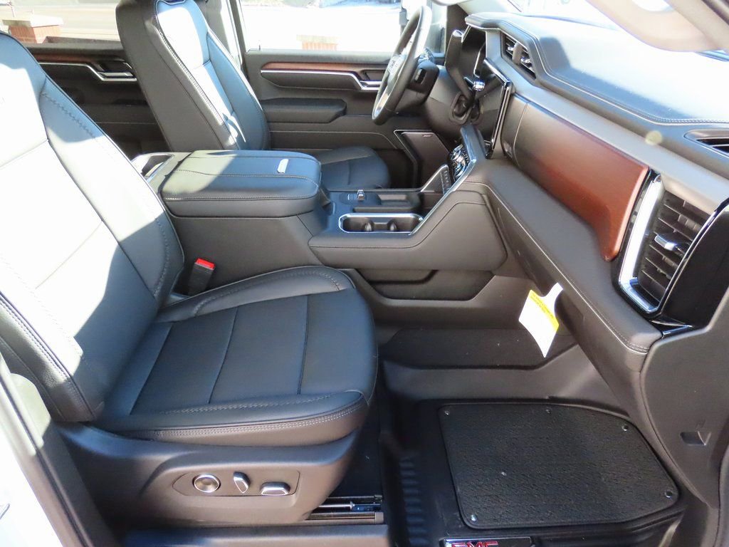 New 2026 GMC Sierra 2500 Denali w/ Denali Reserve Package image 14