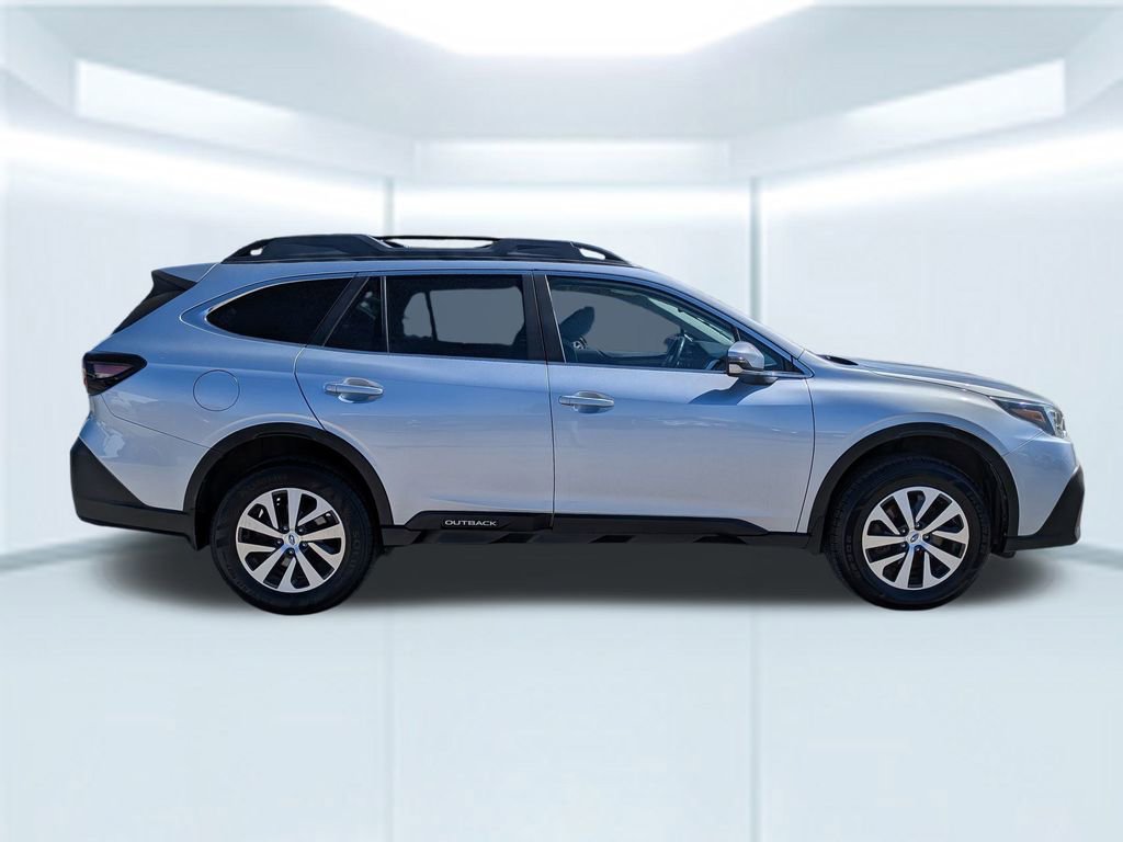 Used 2020 Subaru Outback Premium image 7