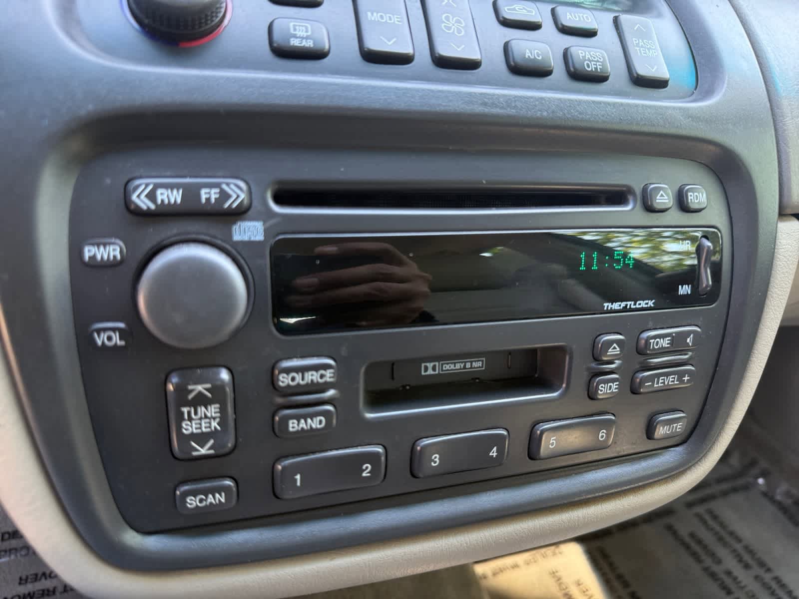 Used 2000 Cadillac De Ville w/ Comfort/Convenience Pkg FWD image 15