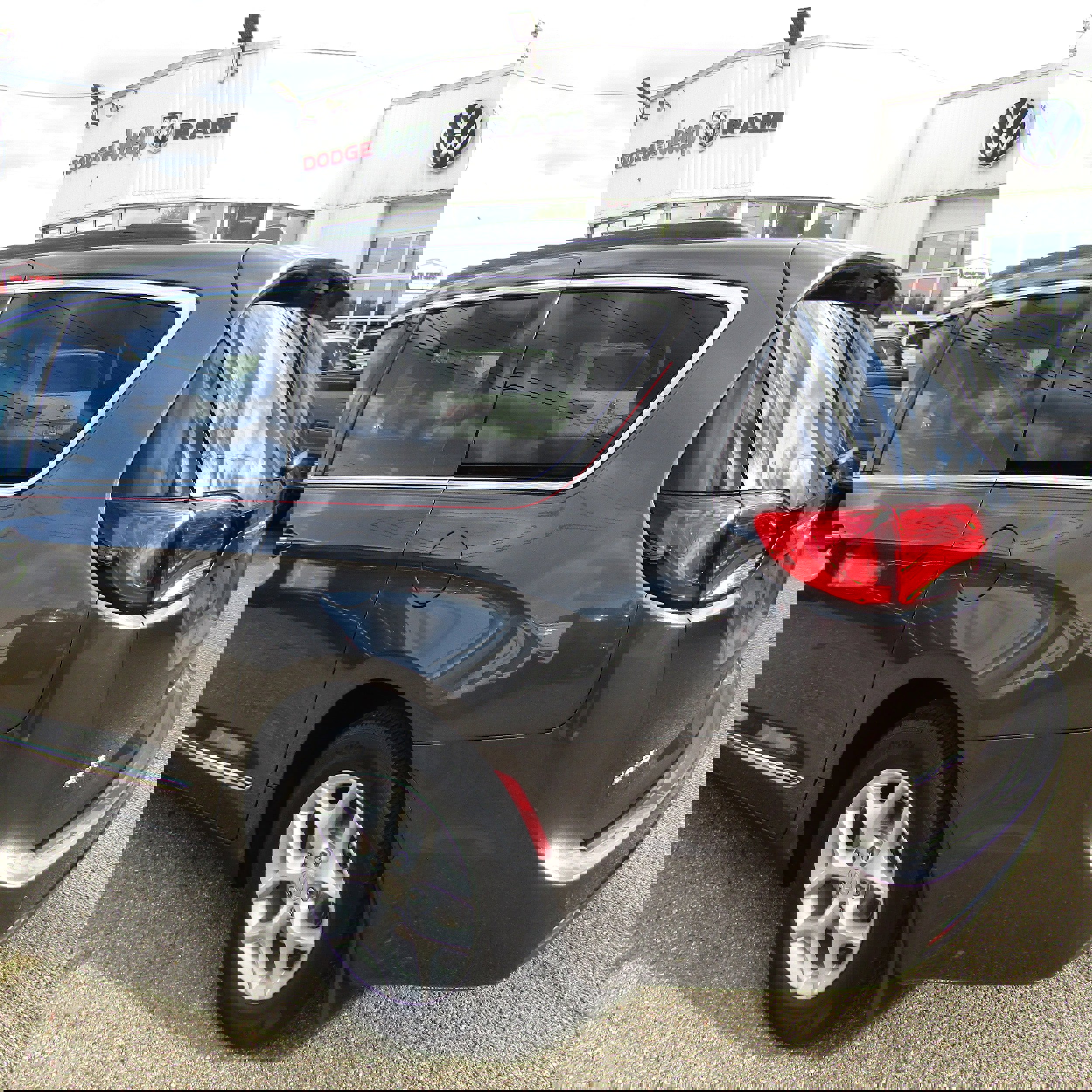 Used 2010 Chrysler Town & Country LX image 11