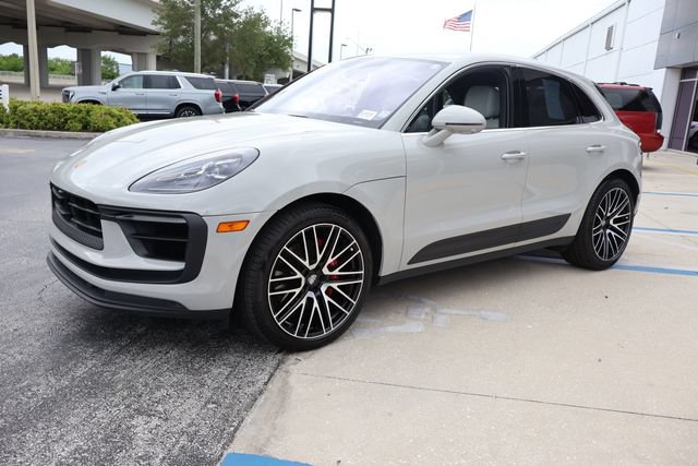 Used 2024 Porsche Macan S AWD/4WD image 3