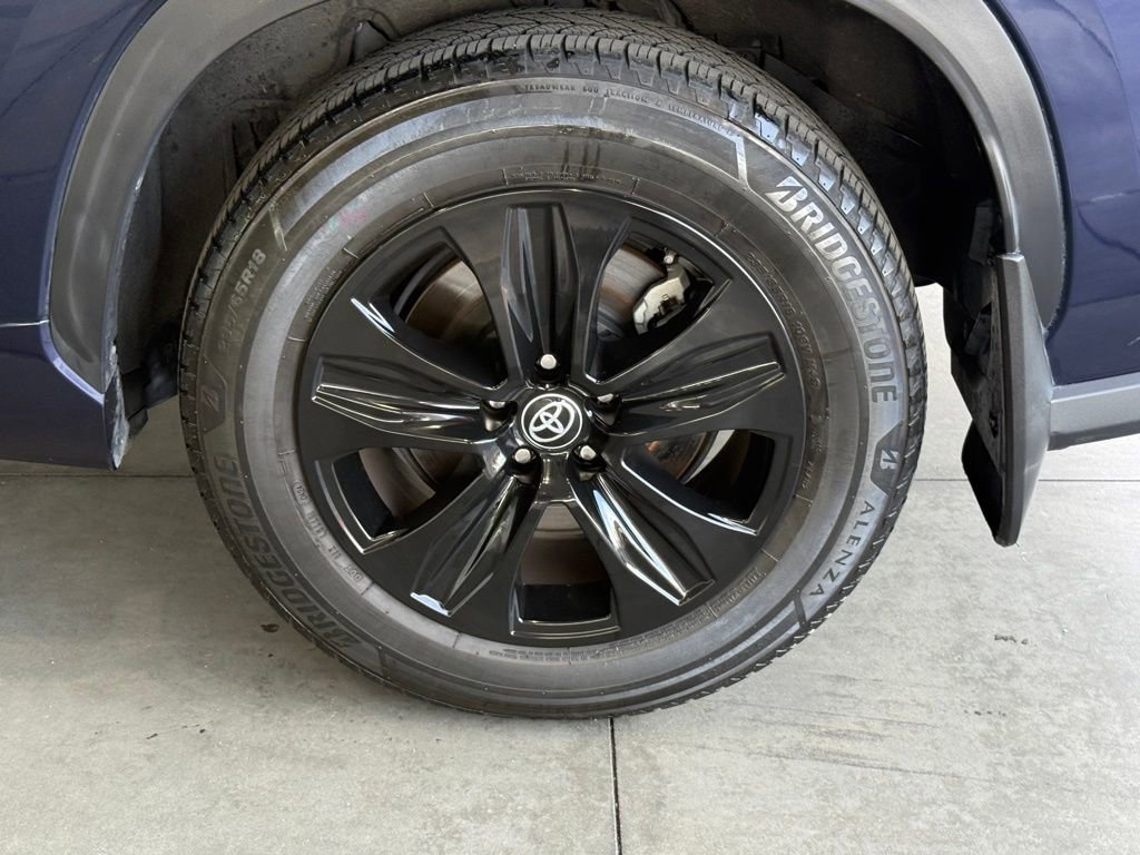 Used 2023 Toyota Highlander XLE image 18