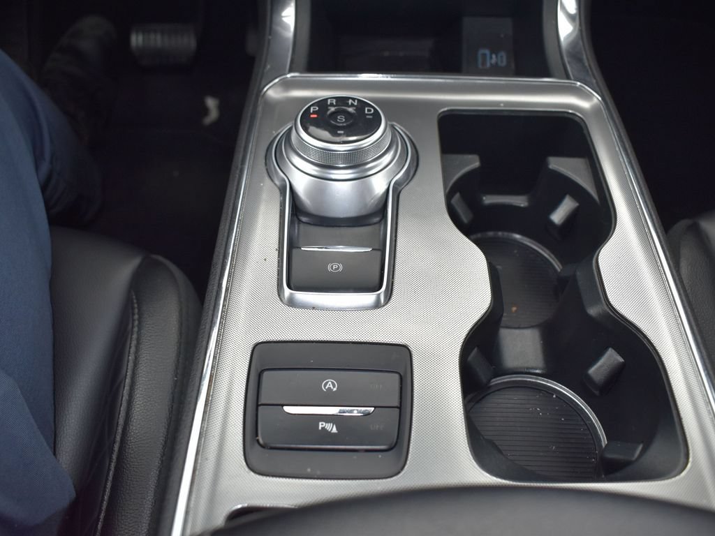 Used 2024 Ford Edge Titanium AWD/4WD image 19