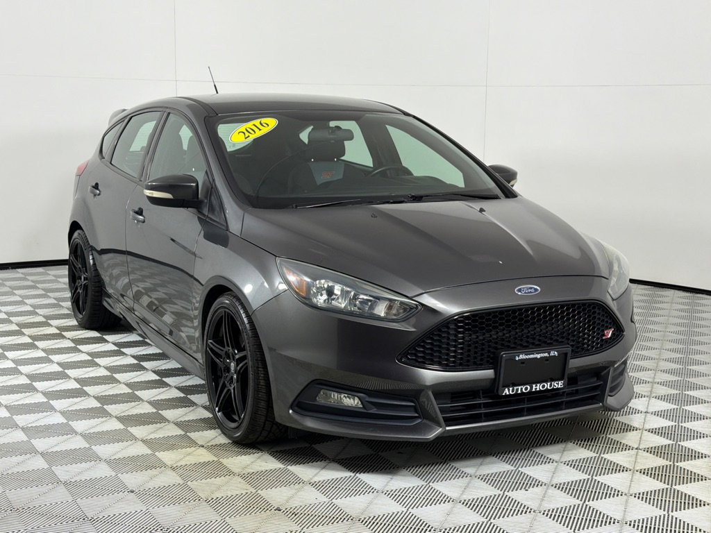 Used 2016 Ford Focus ST FWD image 3