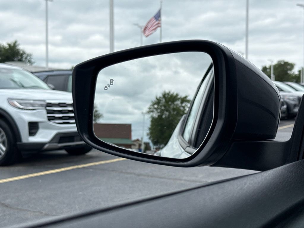 Used 2023 Nissan Leaf S image 39