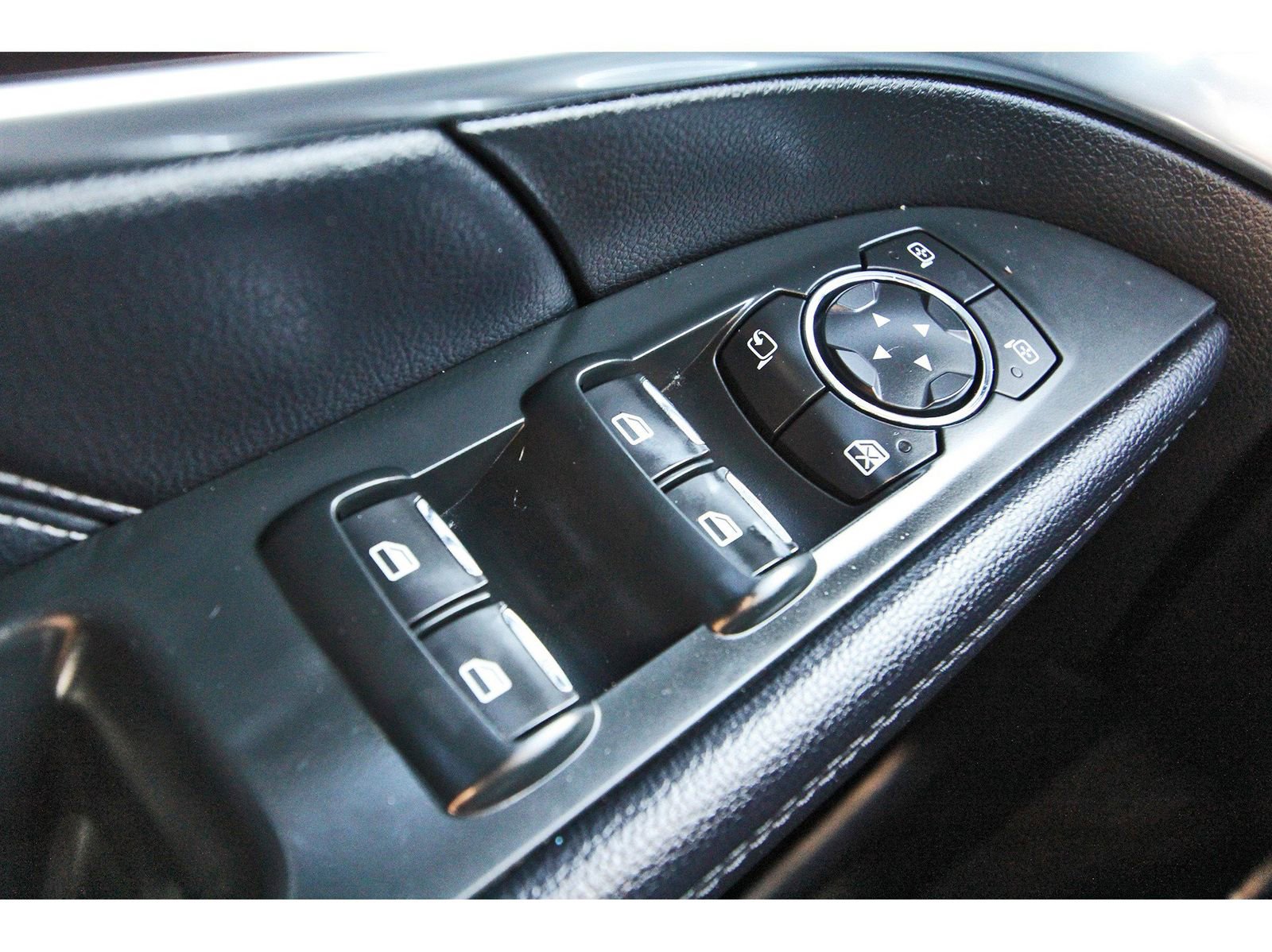 Used 2018 Ford Explorer Limited image 21