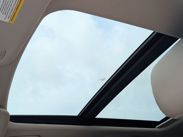 Used 2022 Ford Expedition Limited image 23