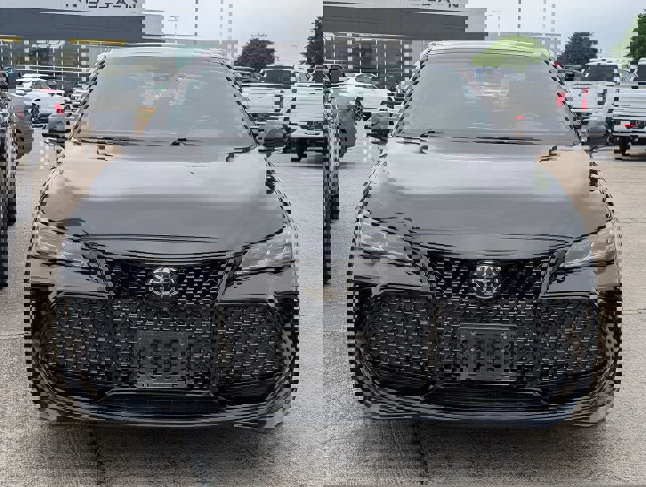 Used 2019 Toyota Avalon Touring w/ Advanced Safety Package image 8