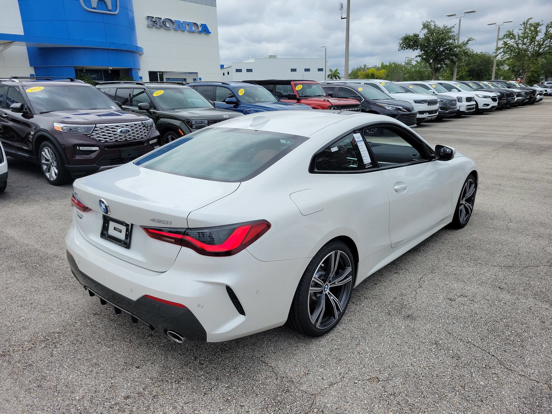 Used 2021 BMW 430i xDrive Coupe w/ M Sport Package AWD/4WD image 6
