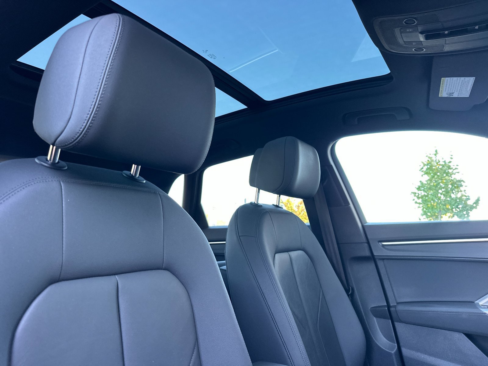 Used 2019 Audi Q3 2.0T Premium Plus AWD/4WD image 18