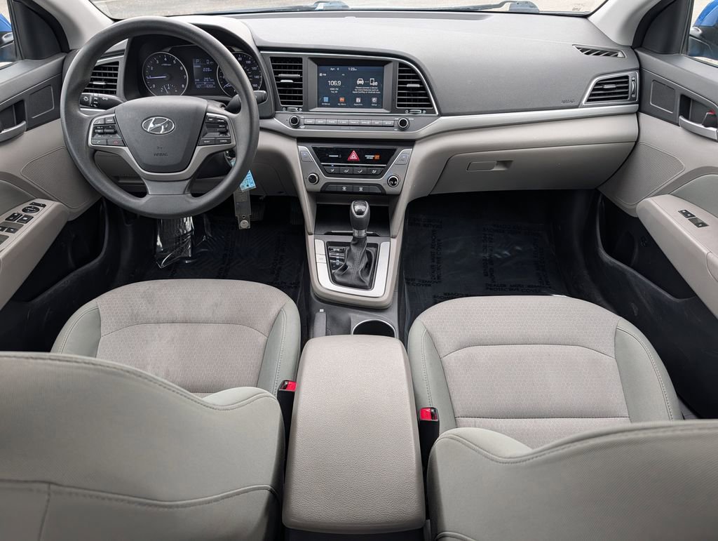Used 2017 Hyundai Elantra SE image 10