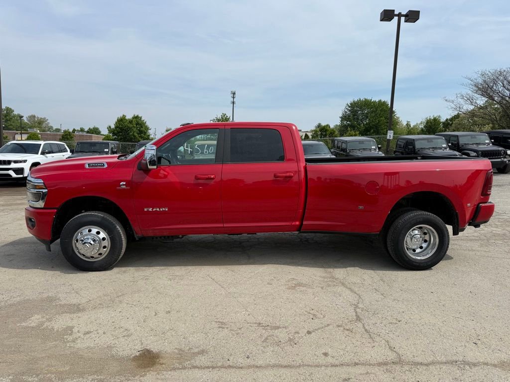 New 2026 RAM 3500 Laramie AWD/4WD image 10