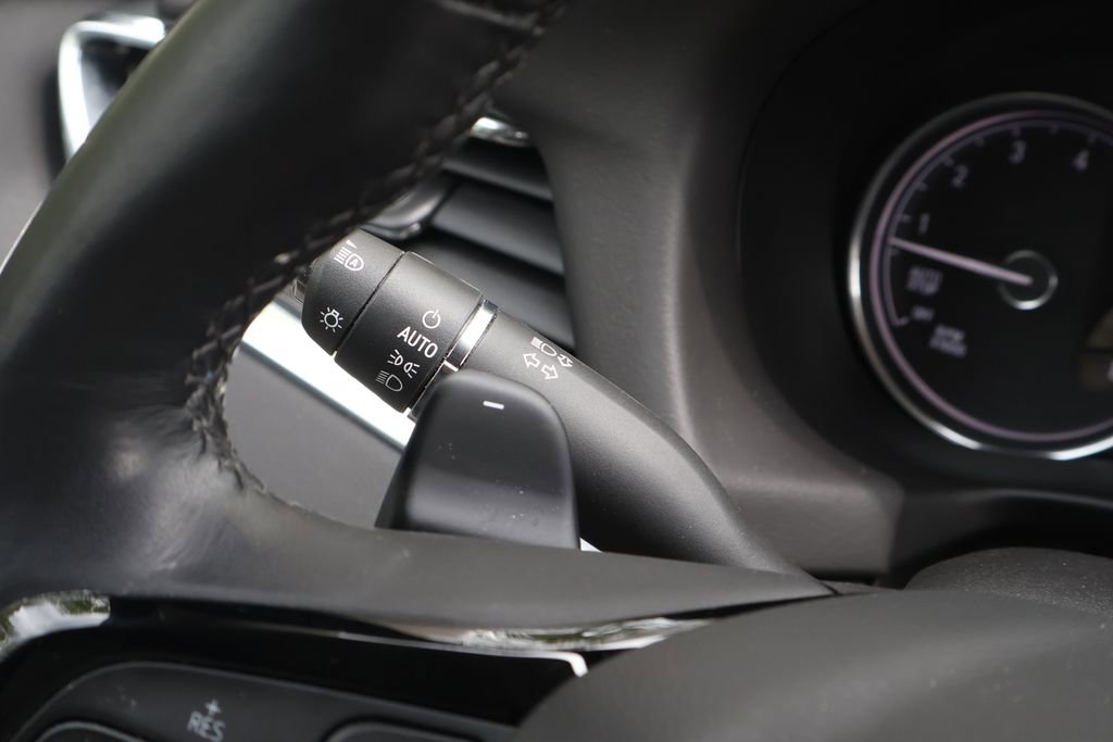 Used 2024 Buick Enclave Essence FWD image 23