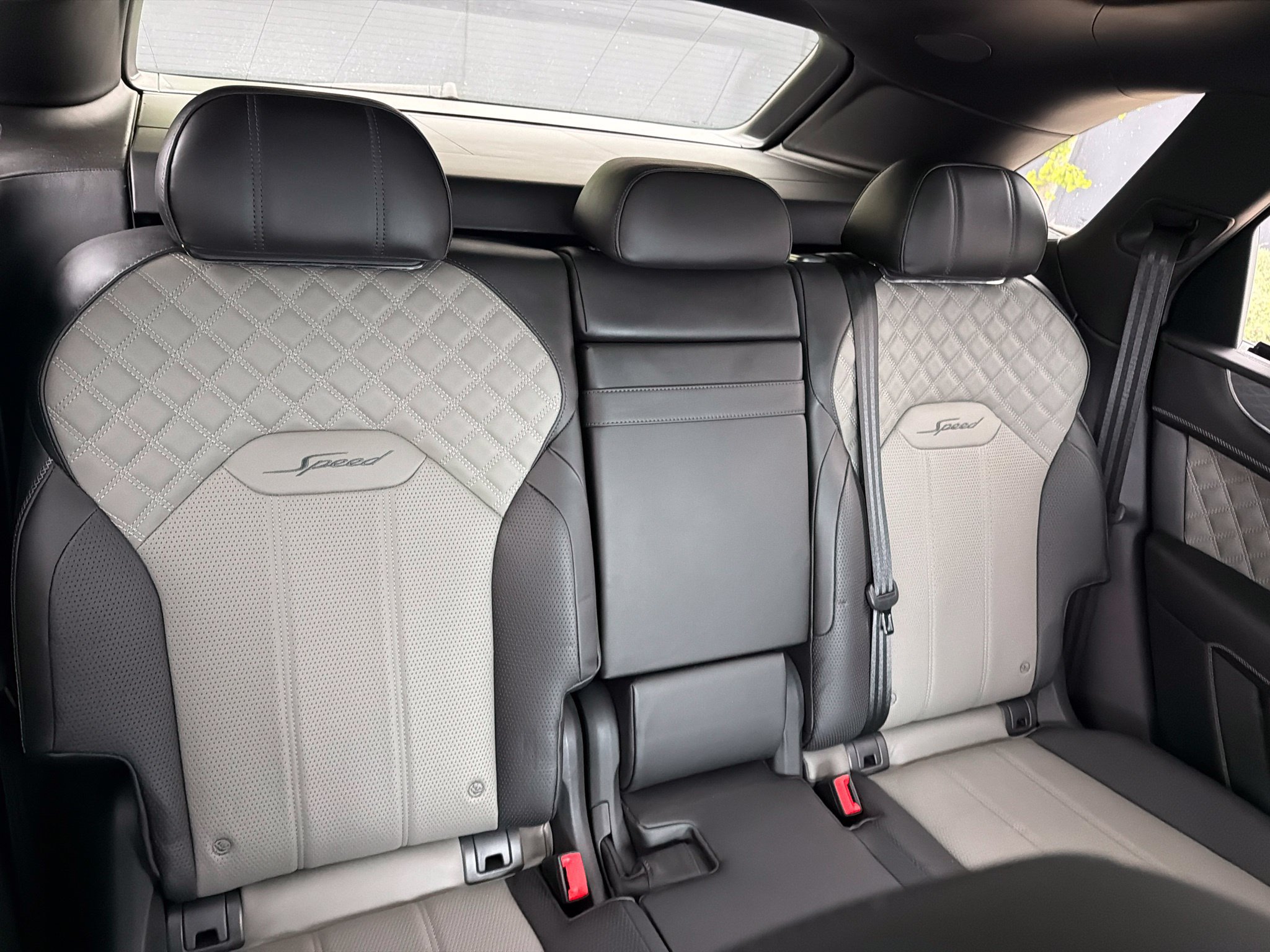 Used 2022 Bentley Bentayga Speed AWD/4WD image 14