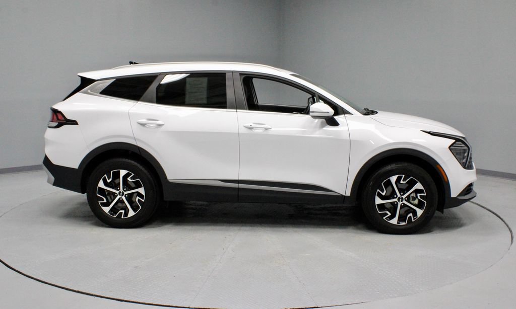 Used 2024 Kia Sportage EX AWD/4WD image 13