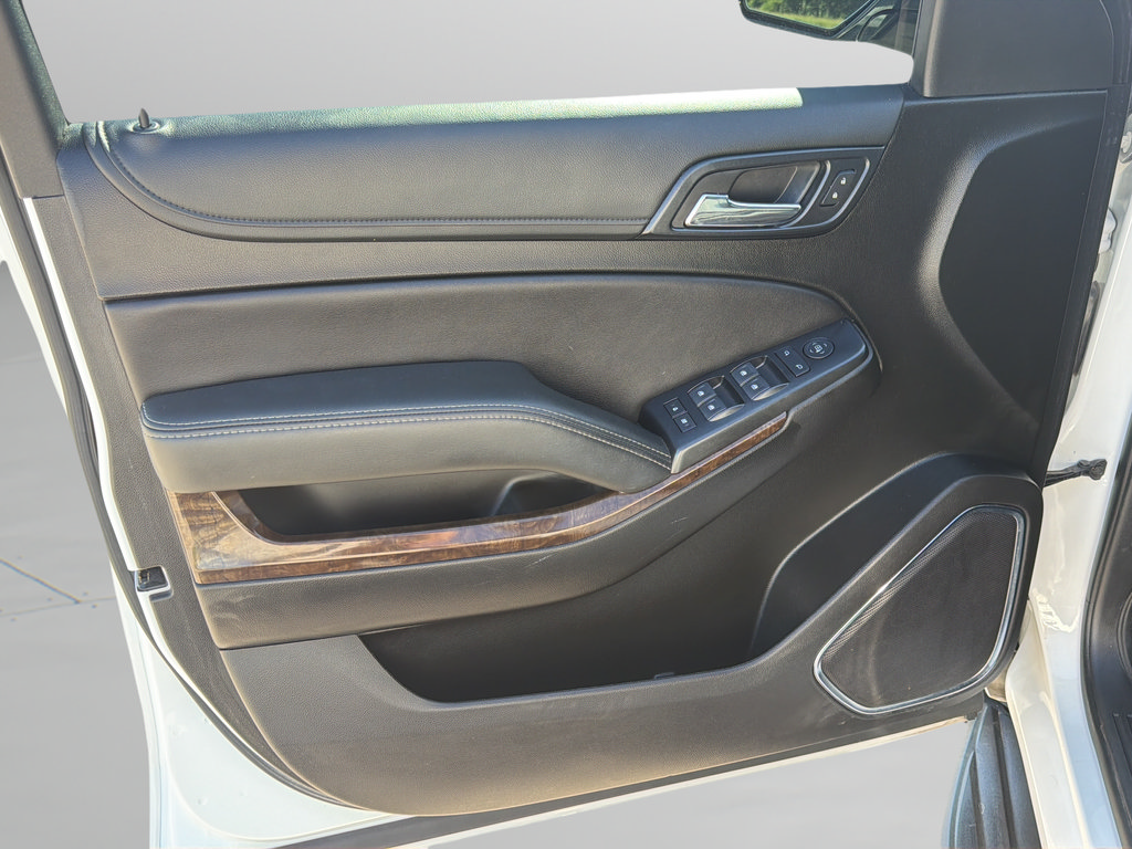 Used 2019 Chevrolet Tahoe LS AWD/4WD image 17