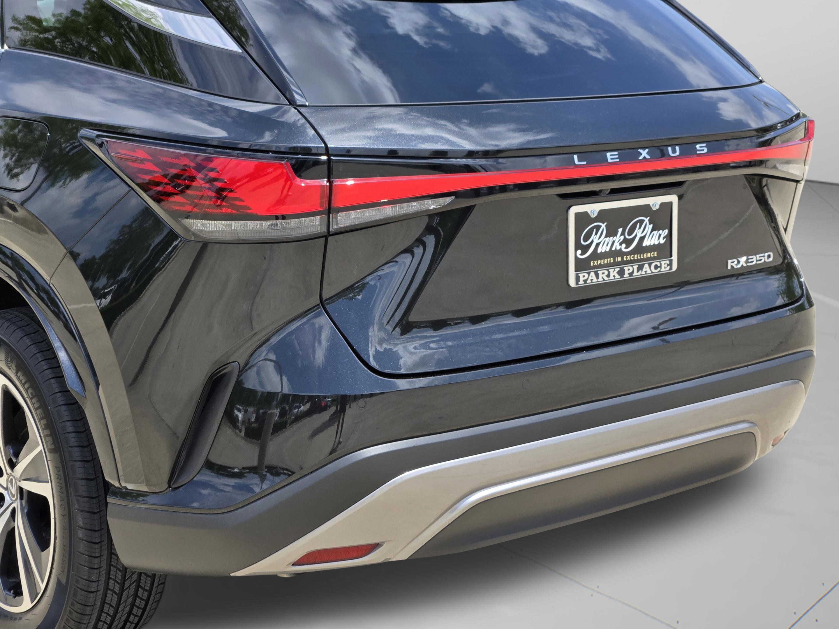Used 2025 Lexus RX 350 Premium w/ Convenience Package FWD image 34