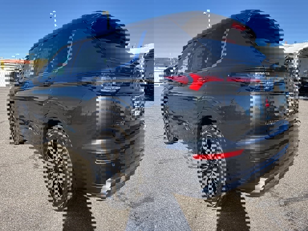 New 2025 Mitsubishi Outlander SE image 5