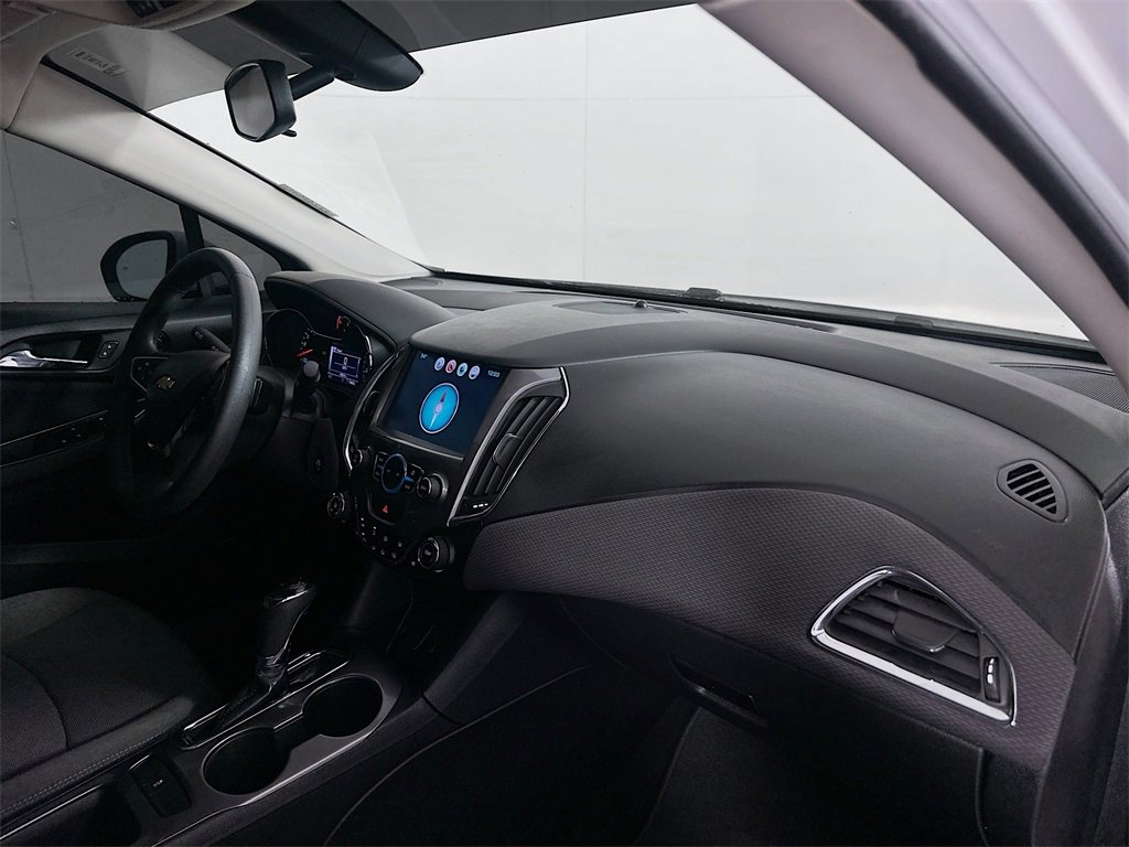 Used 2017 Chevrolet Cruze LT w/ Sun And Sound Package image 29