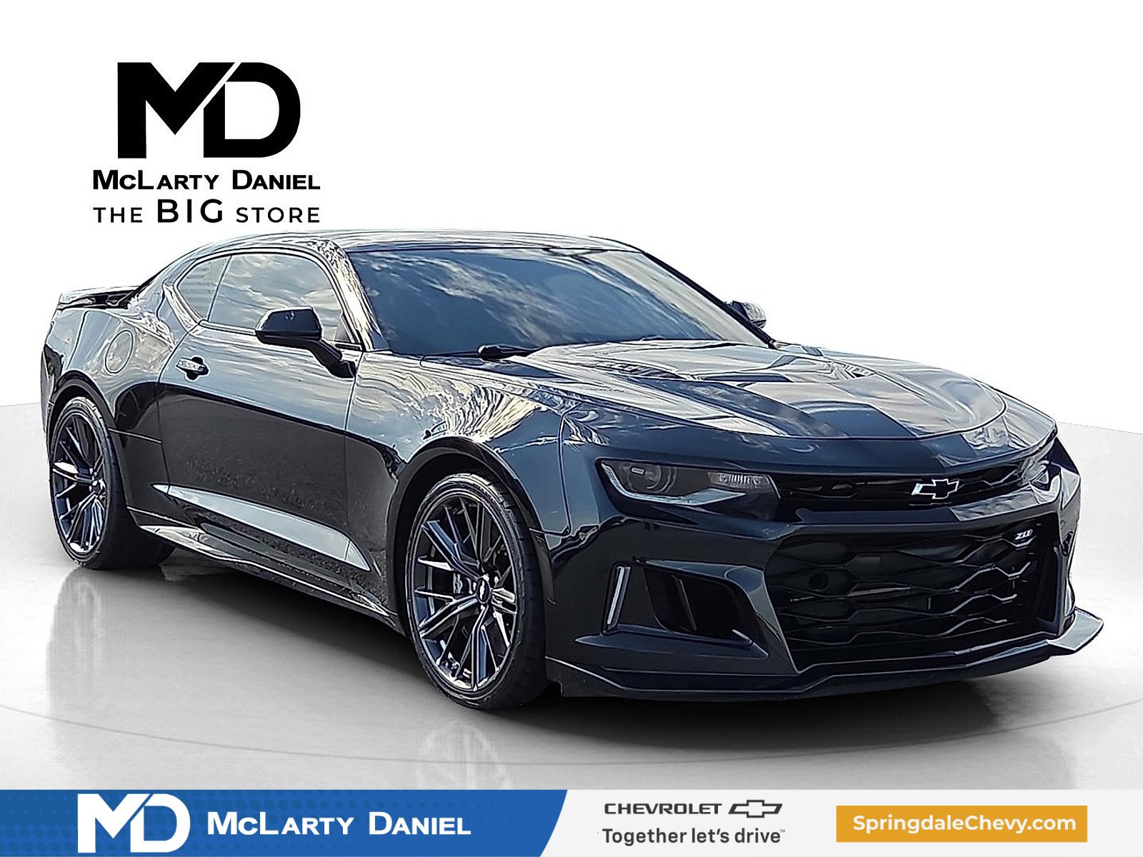 Used 2017 Chevrolet Camaro ZL1 image 1