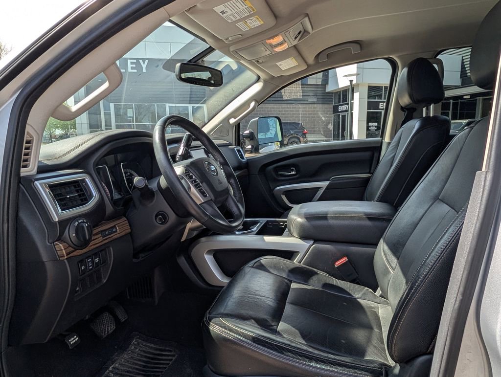 Used 2017 Nissan Titan SL w/ Off-Road Package AWD/4WD image 32
