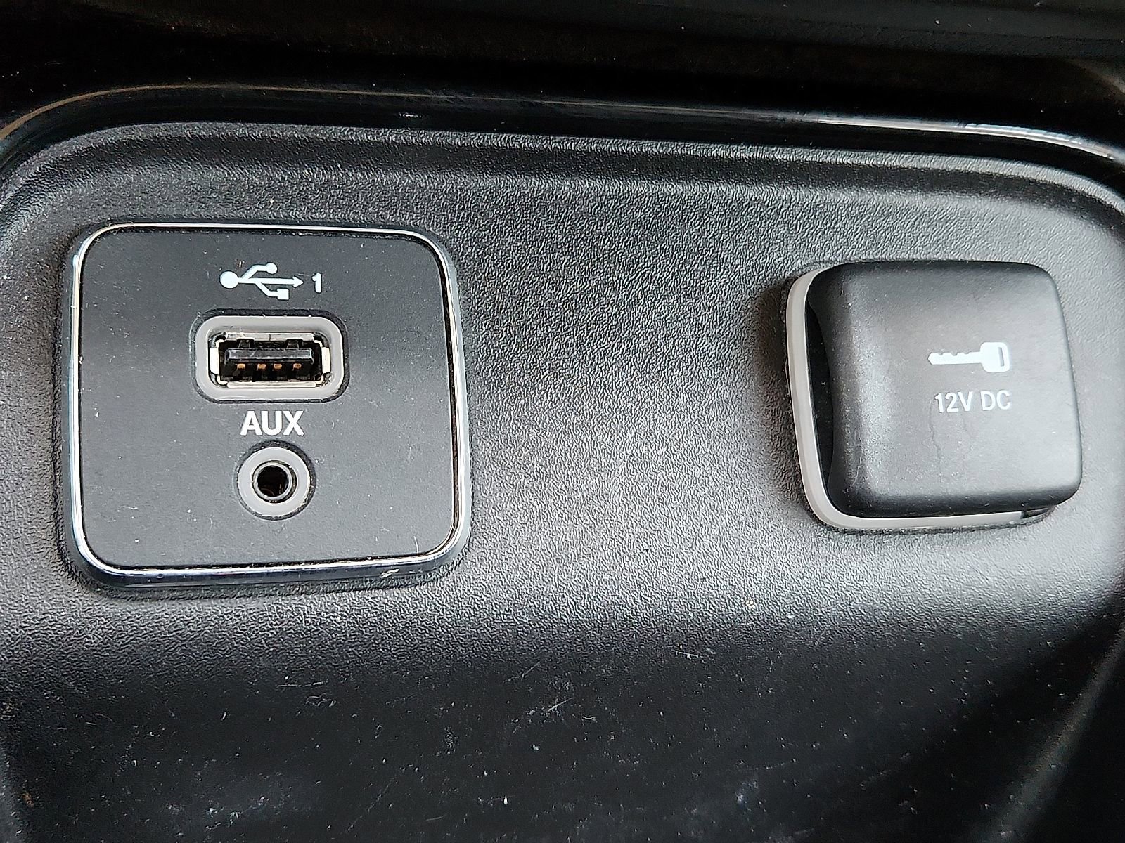 Used 2021 Jeep Compass Latitude FWD image 19