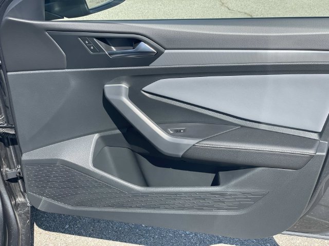 New 2026 Volkswagen Jetta SE FWD image 28