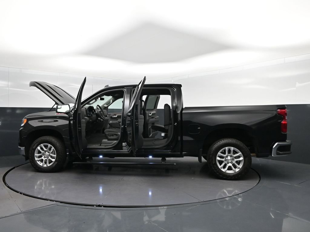 Used 2024 Chevrolet Silverado 1500 LT AWD/4WD image 29