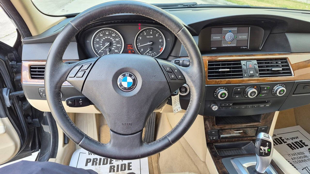 Used 2010 BMW 528i Sedan RWD image 30