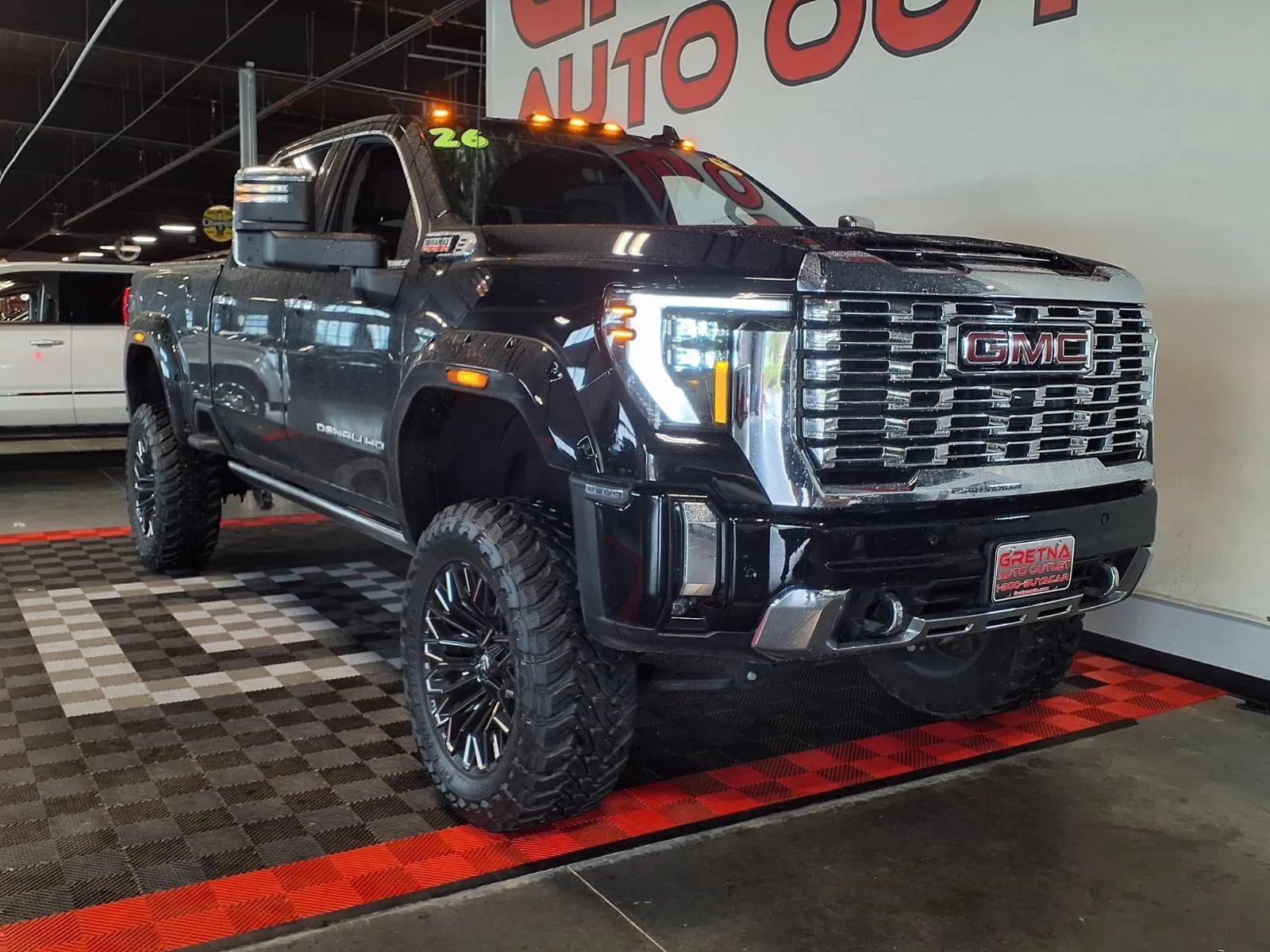 Used 2026 GMC Sierra 2500 Denali w/ Technology Package AWD/4WD image 2