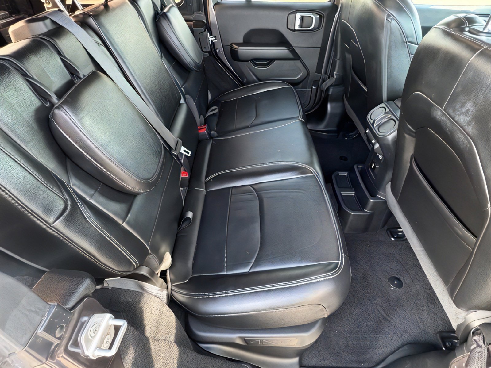 Used 2021 Jeep Wrangler Unlimited Sahara w/ Cold Weather Group image 12