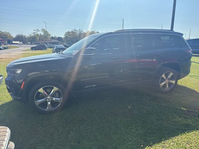 Used 2021 Jeep Grand Cherokee L Limited image 17