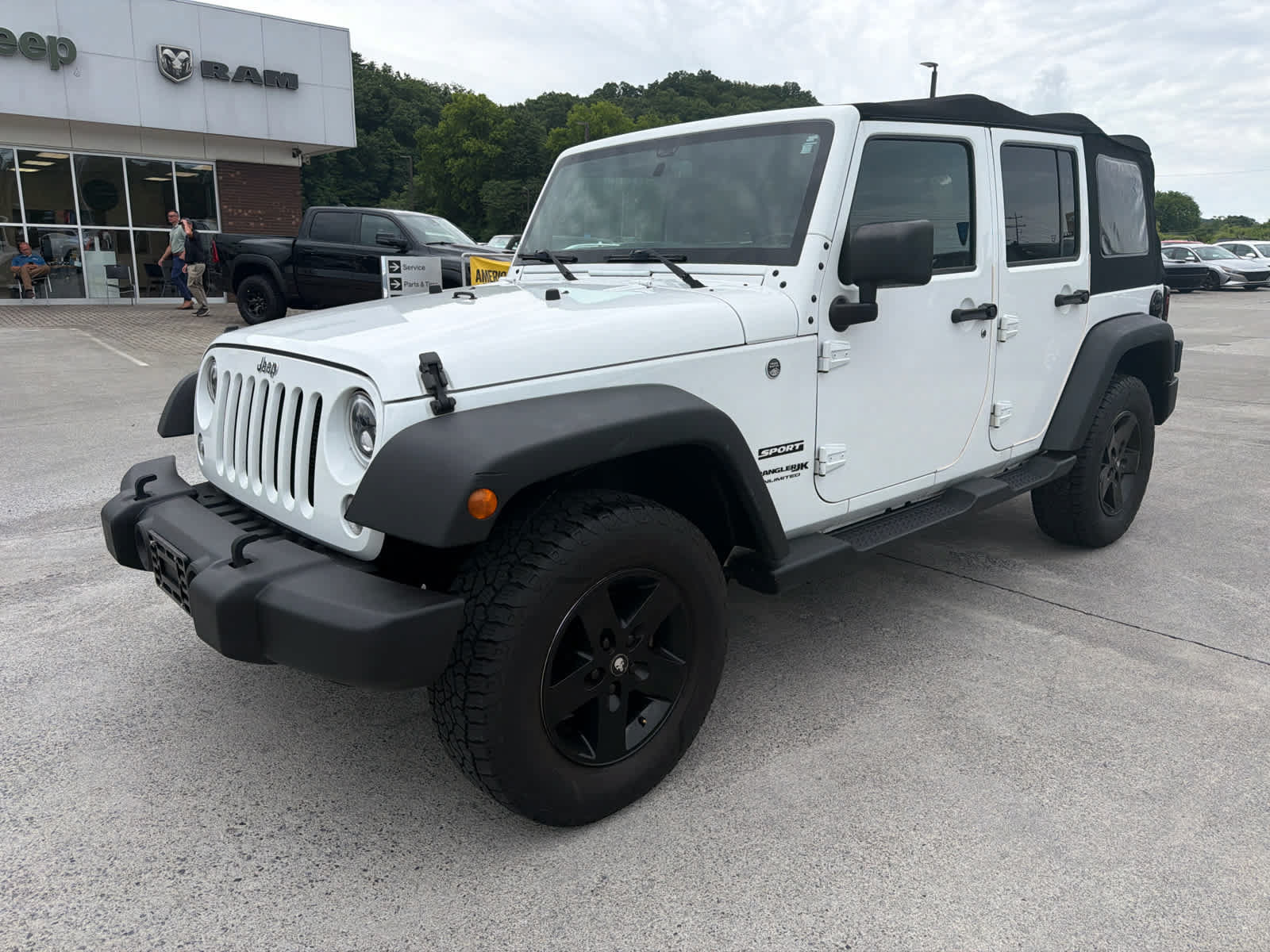Used 2018 Jeep Wrangler Unlimited Sport S AWD/4WD image 1