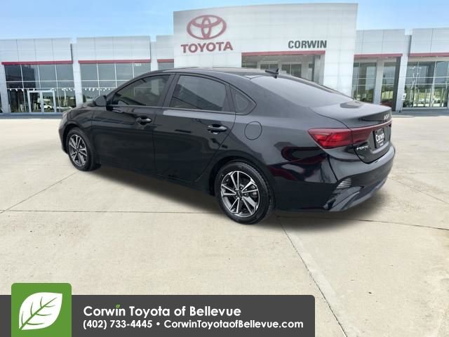 Used 2023 Kia Forte LXS image 3