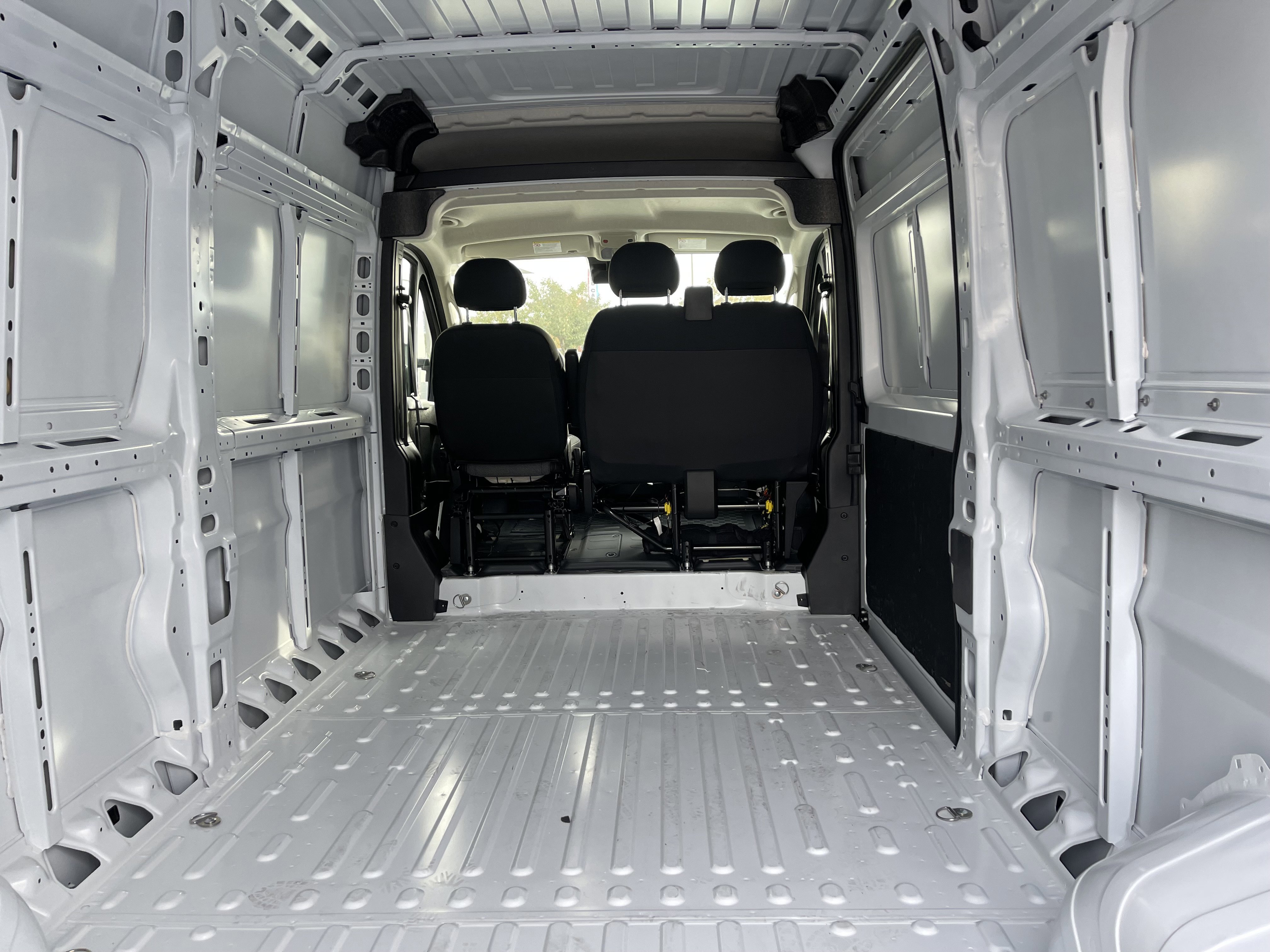 New 2025 RAM ProMaster 2500 w/ Convenience Group image 20