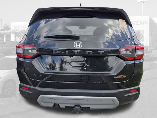 Used 2025 Honda Pilot TrailSport image 7