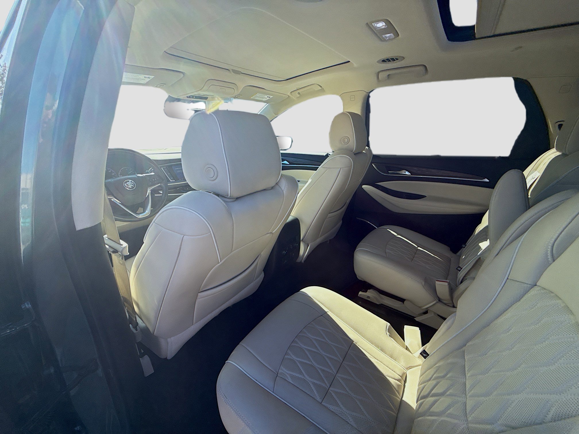 Used 2022 Buick Enclave Avenir w/ Avenir Technology Package image 26