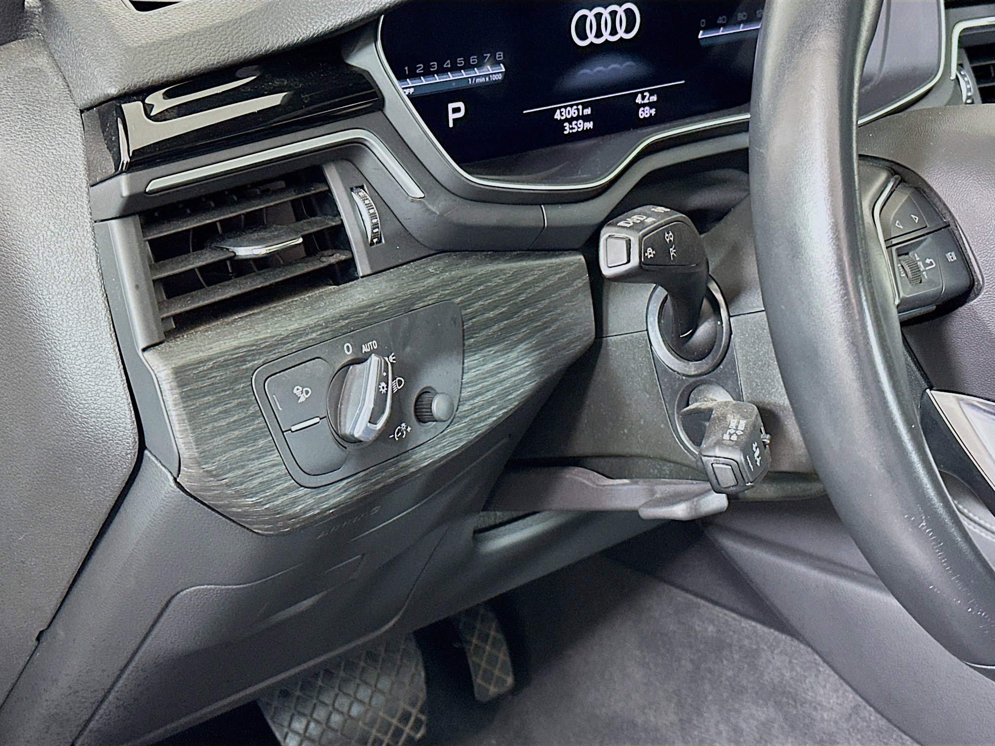 Used 2023 Audi A4 2.0T Premium Plus image 17