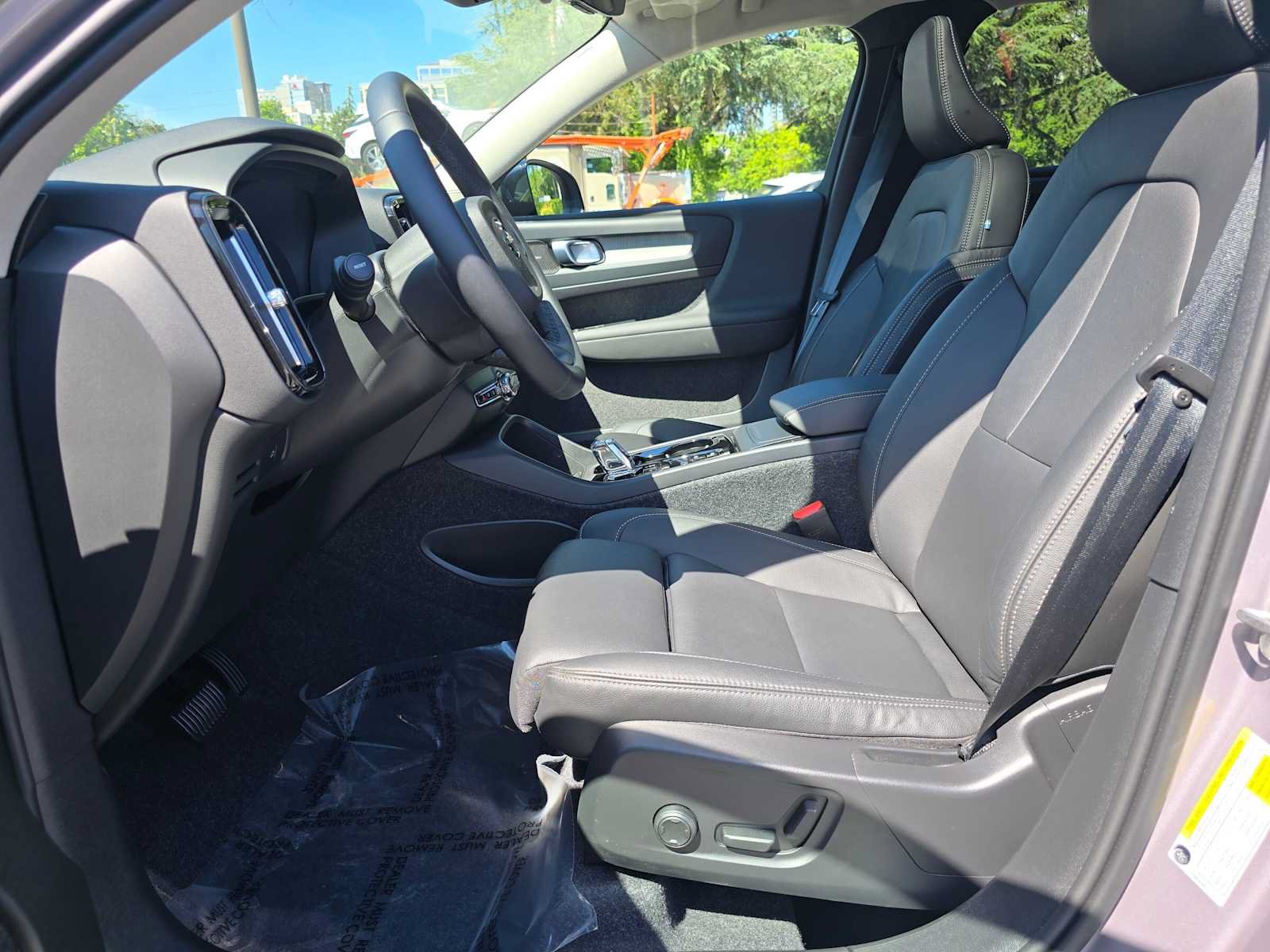 Used 2026 Volvo XC40 B5 Plus w/ Climate Package AWD/4WD image 19