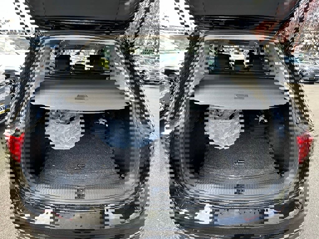 Used 2022 Volkswagen Tiguan SE image 7