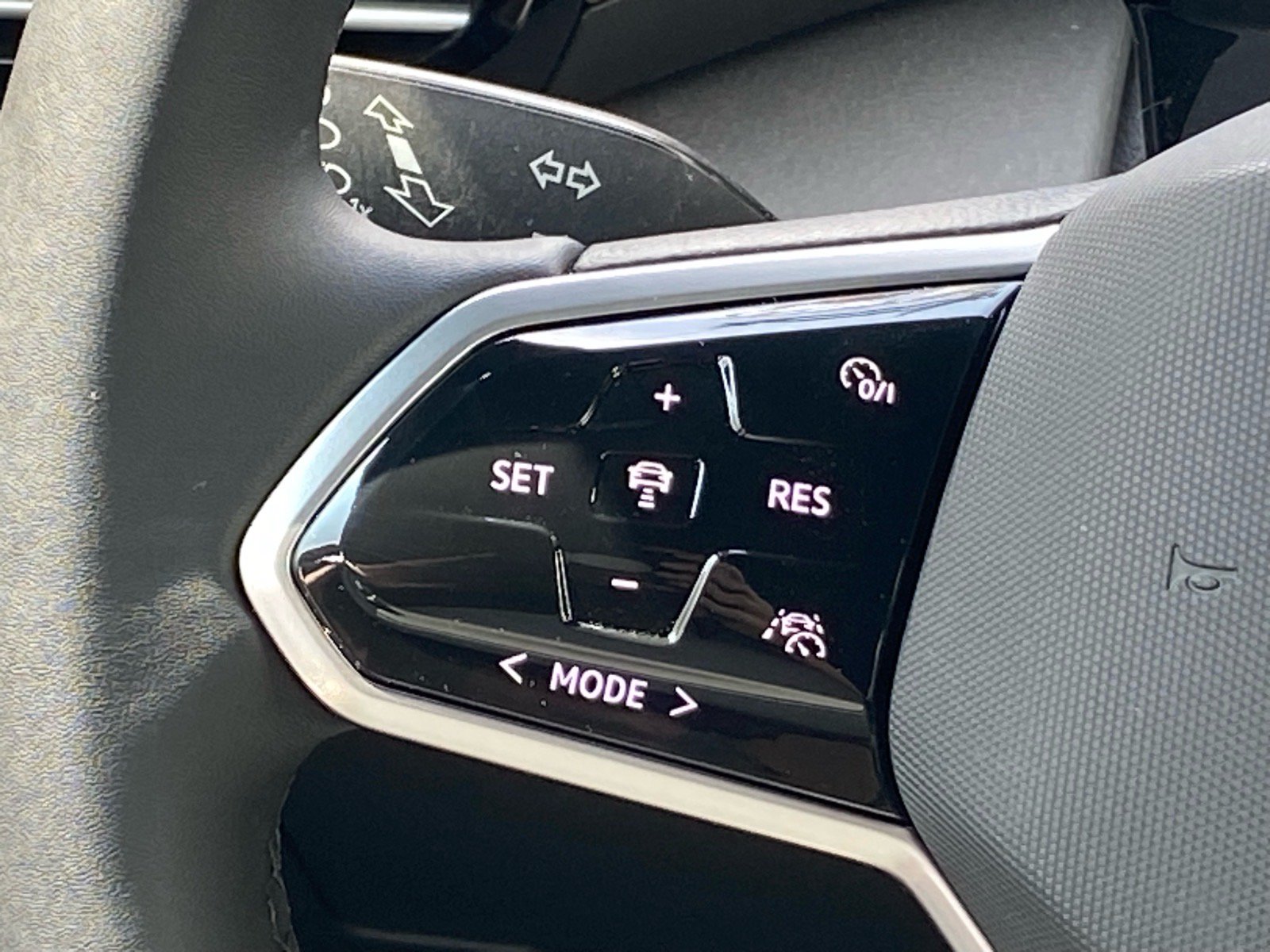 Certified 2023 Volkswagen ID.4 Pro RWD image 5