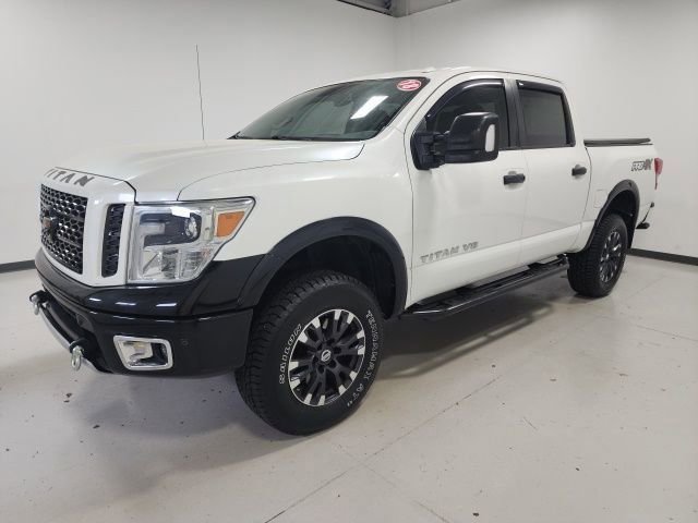 Used 2018 Nissan Titan PRO-4X w/ Pro-4x Convenience Package AWD/4WD image 9