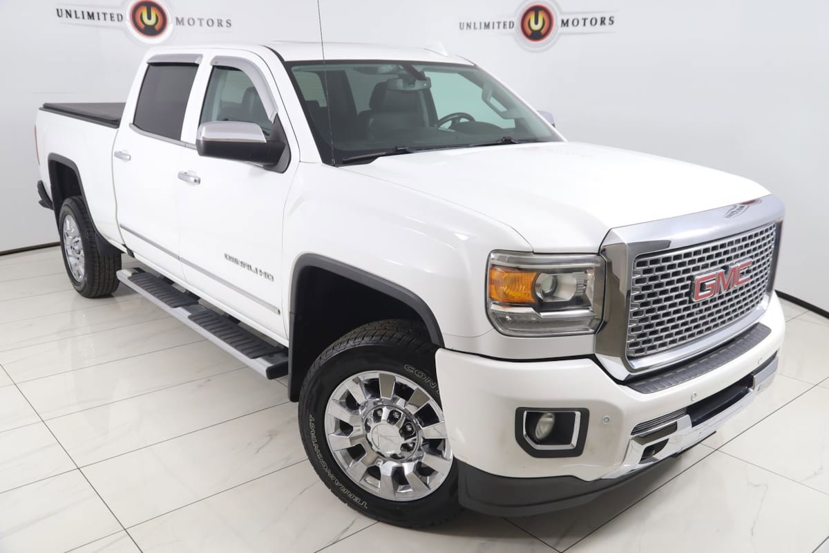 Used 2016 GMC Sierra 2500 Denali w/ Suspension Package, Off-Road AWD/4WD image 18