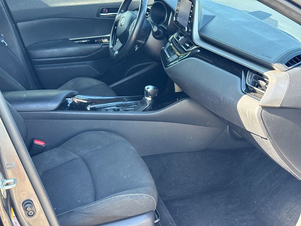 Used 2019 Toyota C-HR XLE image 13