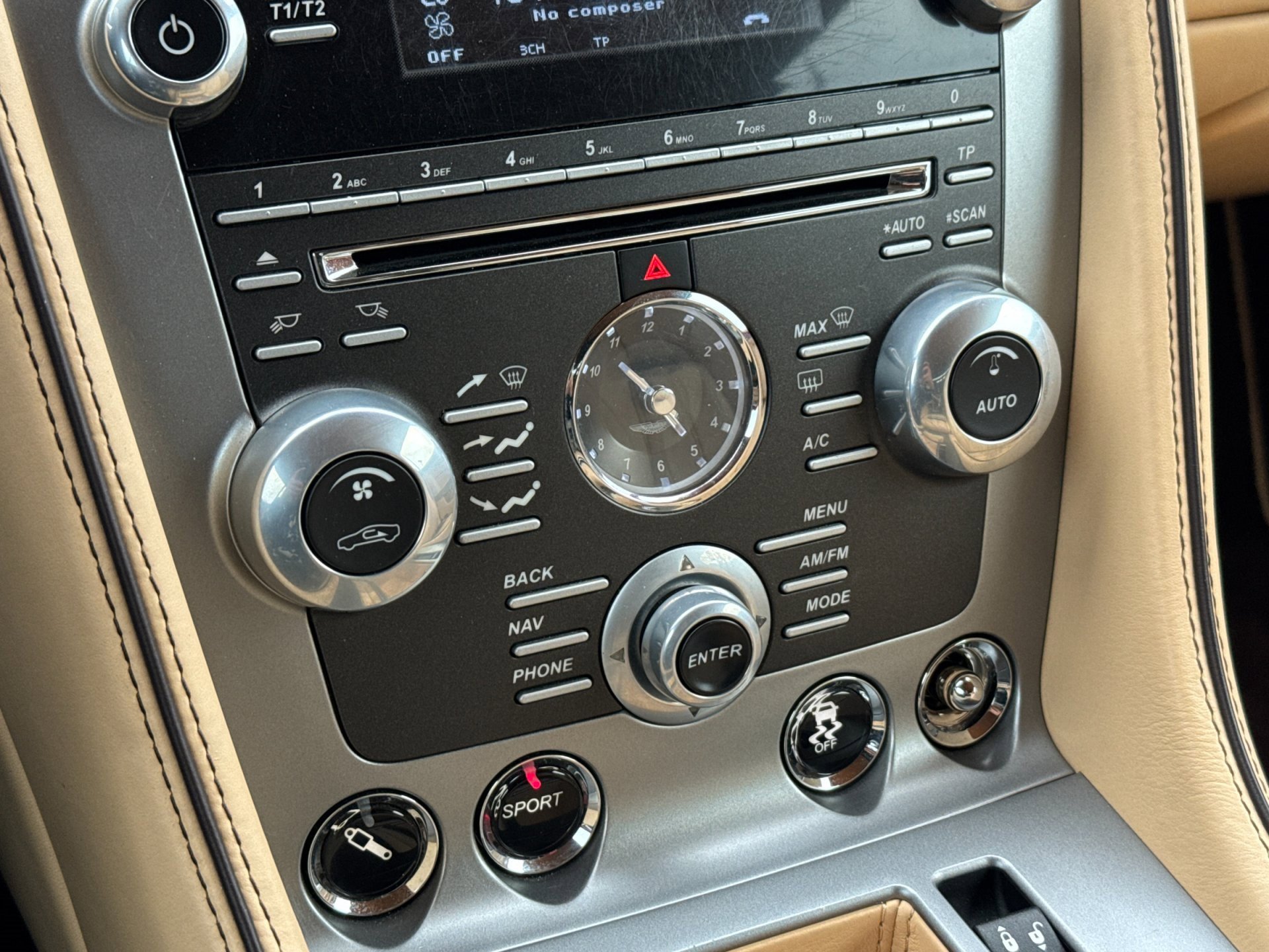 Used 2014 Aston Martin DB9 Volante image 18