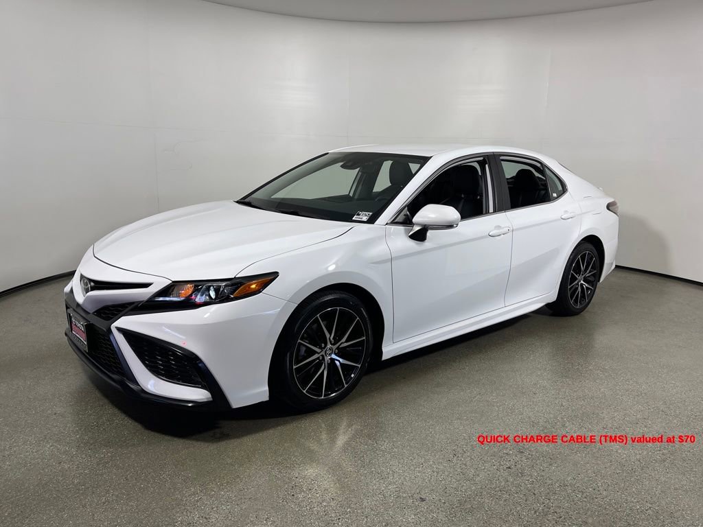 Used 2024 Toyota Camry SE image 7