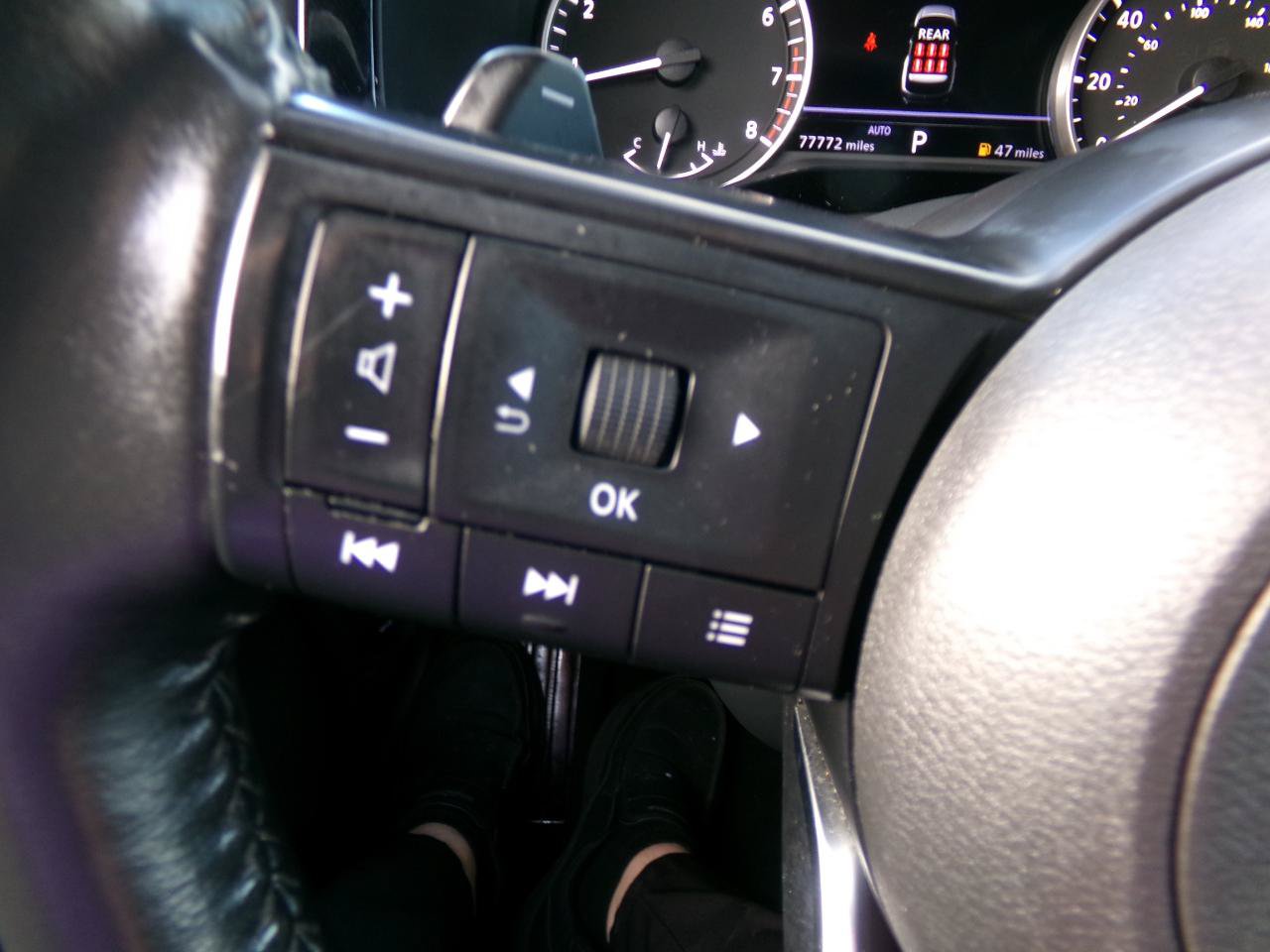 Used 2024 Nissan Pathfinder SV AWD/4WD image 17