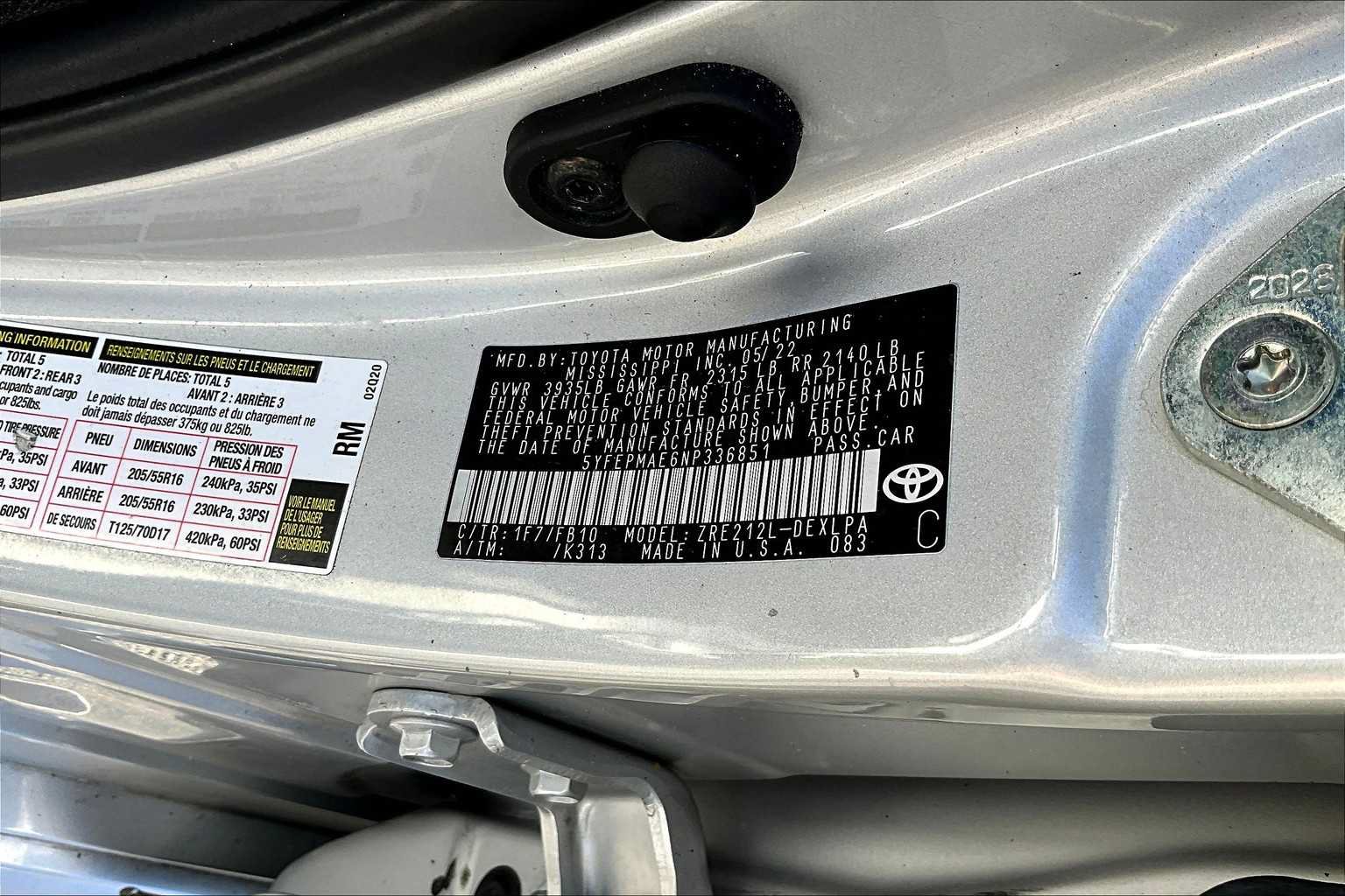 Used 2022 Toyota Corolla LE FWD image 34